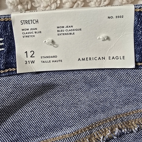 ✨SOLD✨Size 12 American Eagle Classic Blue Mom Jeans - Picture 4 of 16